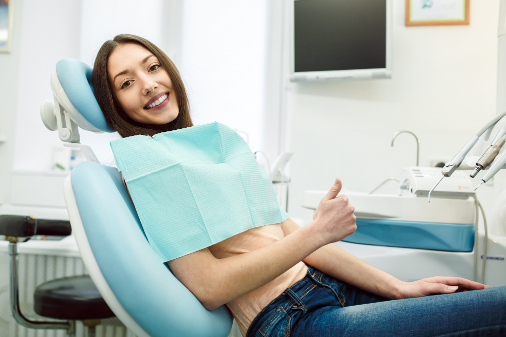 what is a periodontist​